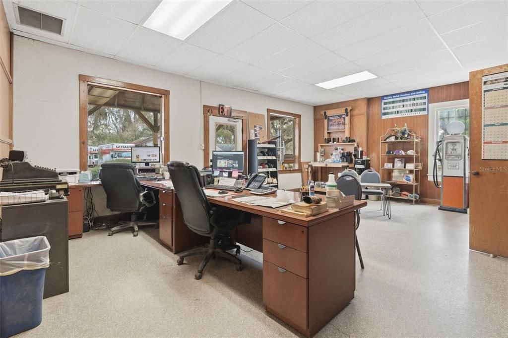 For Sale: $2,000,000 (0 beds, 0 baths, 10215 Square Feet)