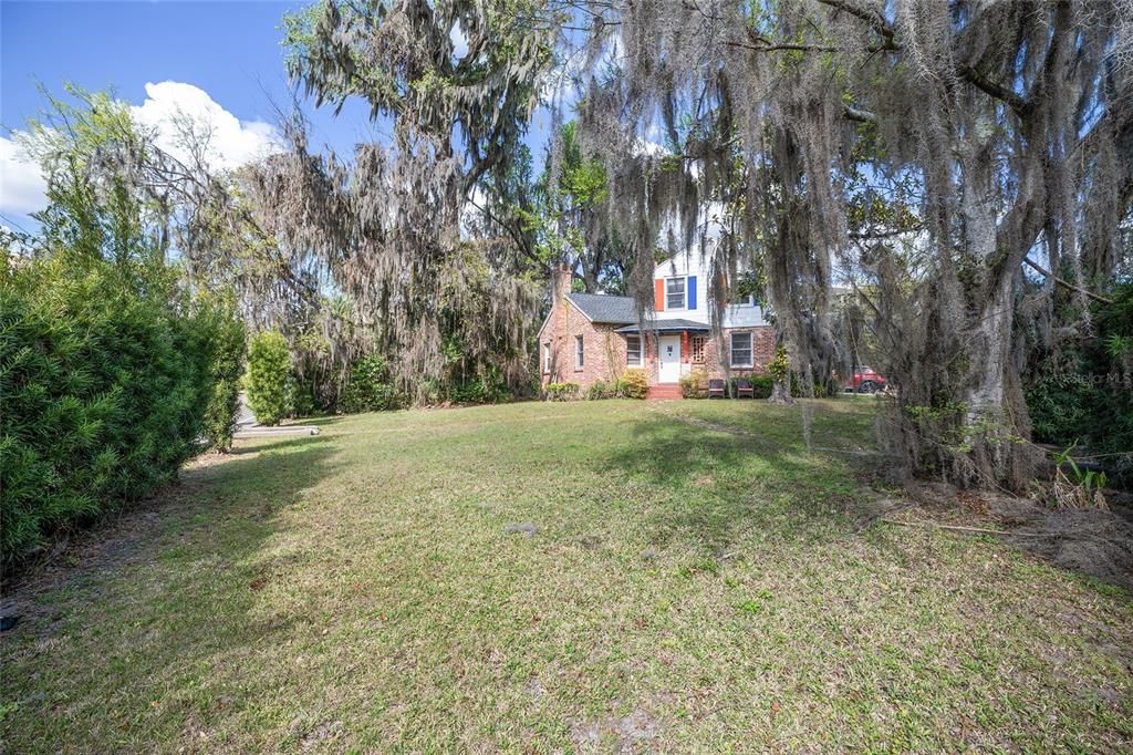 For Sale: $2,600,000 (10 beds, 0 baths, 4166 Square Feet)