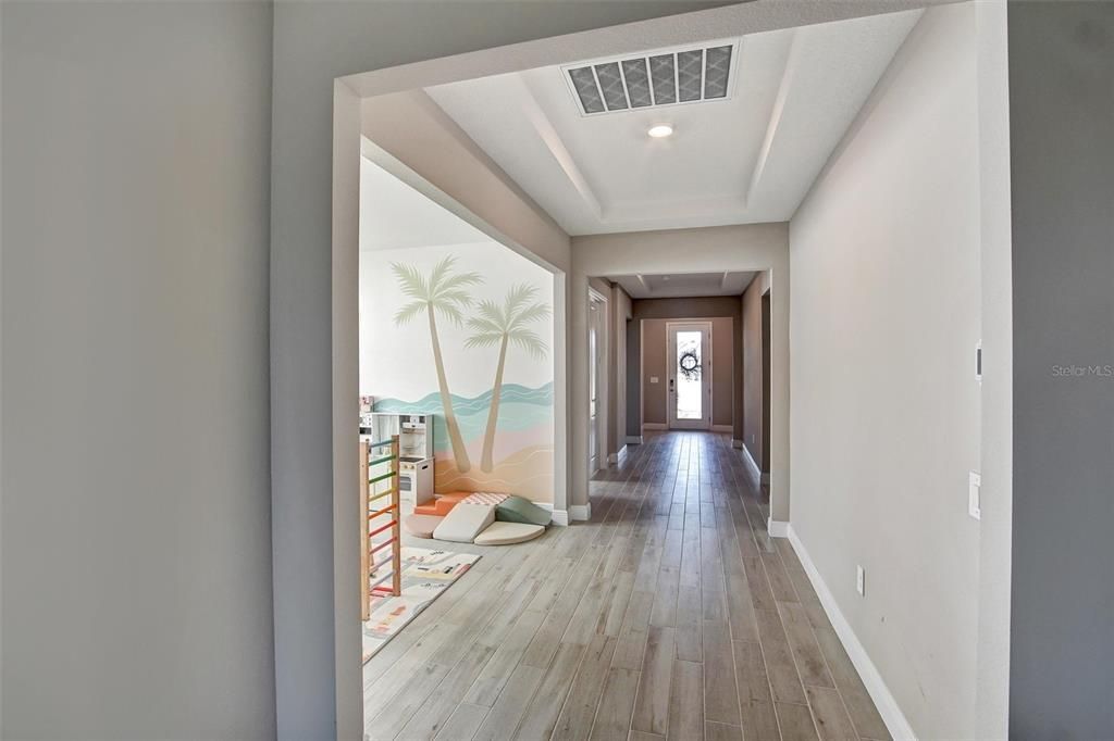 En Venta: $575,000 (4 camas, 3 baños, 2791 Pies cuadrados)
