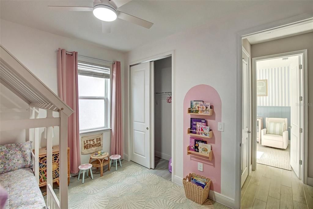 En Venta: $575,000 (4 camas, 3 baños, 2791 Pies cuadrados)