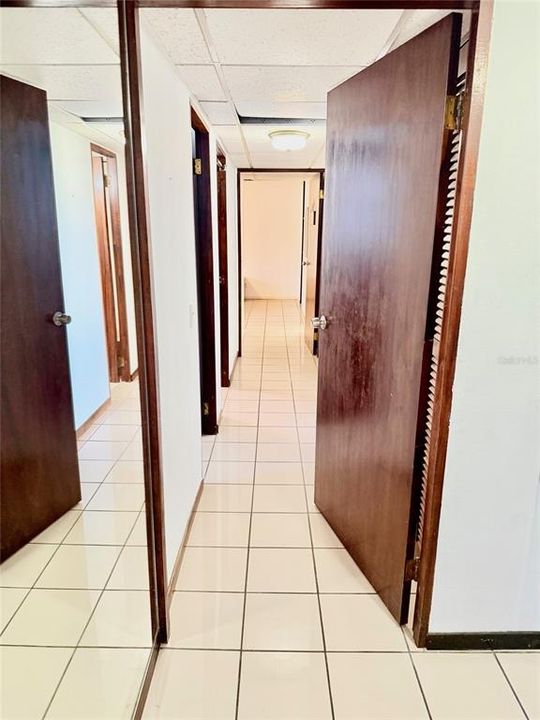 Под контрактом: $450,000 (3 спален, 2 ванн, 1400 Квадратных фут)