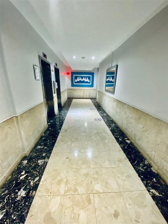 Под контрактом: $450,000 (3 спален, 2 ванн, 1400 Квадратных фут)