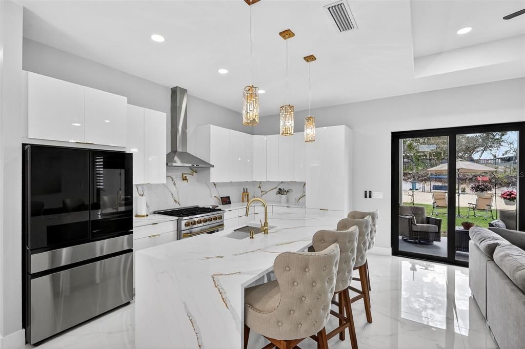 For Sale: $450,000 (3 beds, 3 baths, 1579 Square Feet)