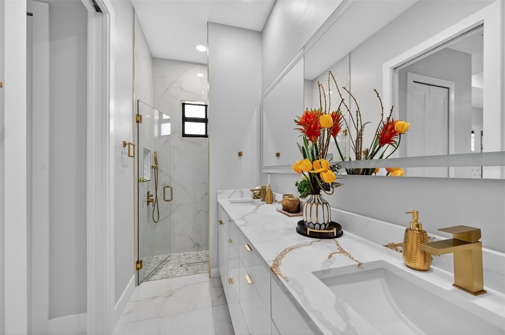For Sale: $450,000 (3 beds, 3 baths, 1579 Square Feet)
