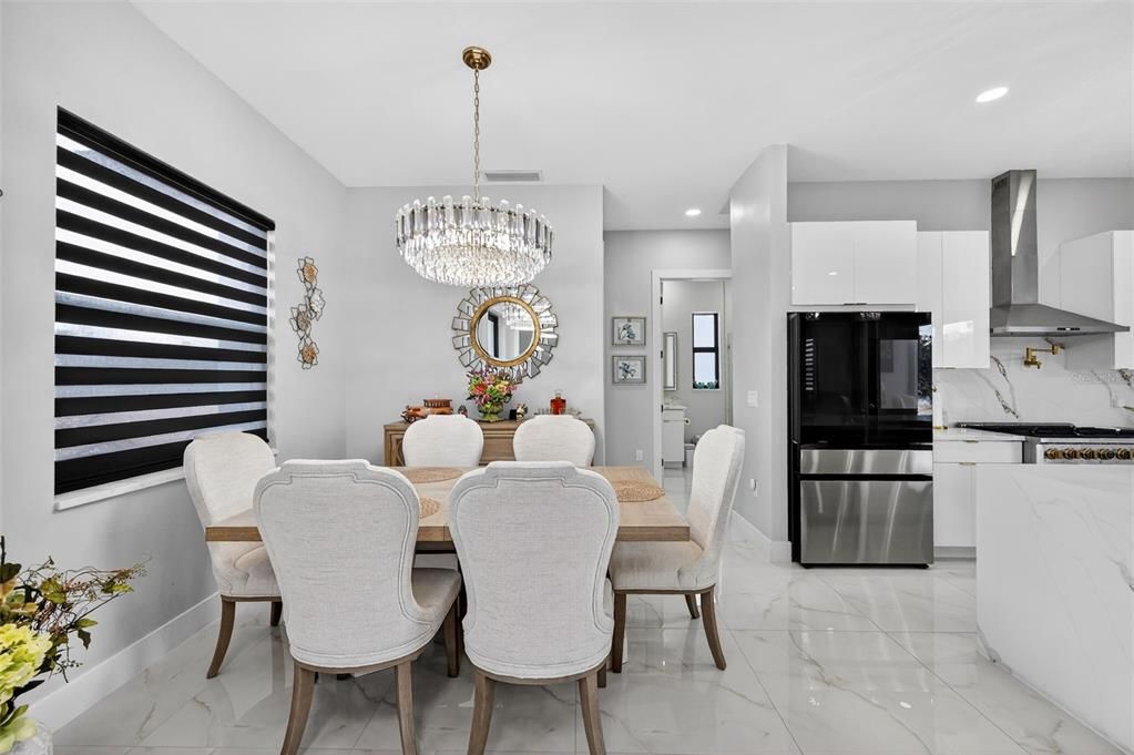 For Sale: $450,000 (3 beds, 3 baths, 1579 Square Feet)