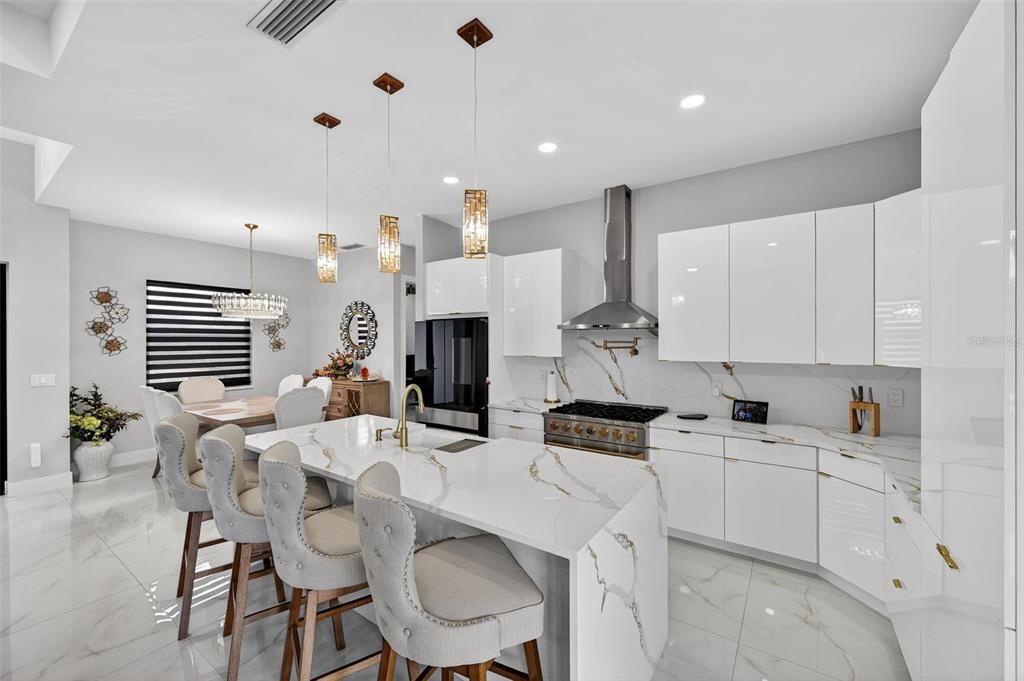 For Sale: $450,000 (3 beds, 3 baths, 1579 Square Feet)