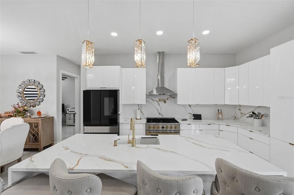 For Sale: $450,000 (3 beds, 3 baths, 1579 Square Feet)