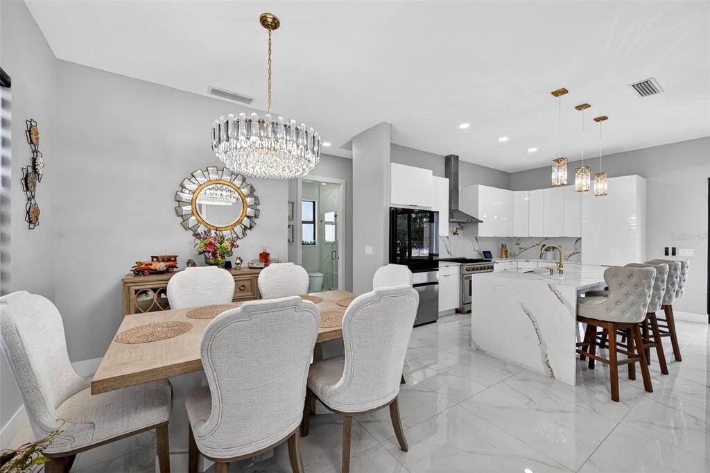 For Sale: $450,000 (3 beds, 3 baths, 1579 Square Feet)