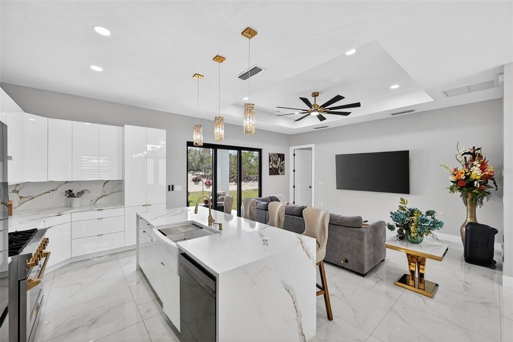 For Sale: $450,000 (3 beds, 3 baths, 1579 Square Feet)