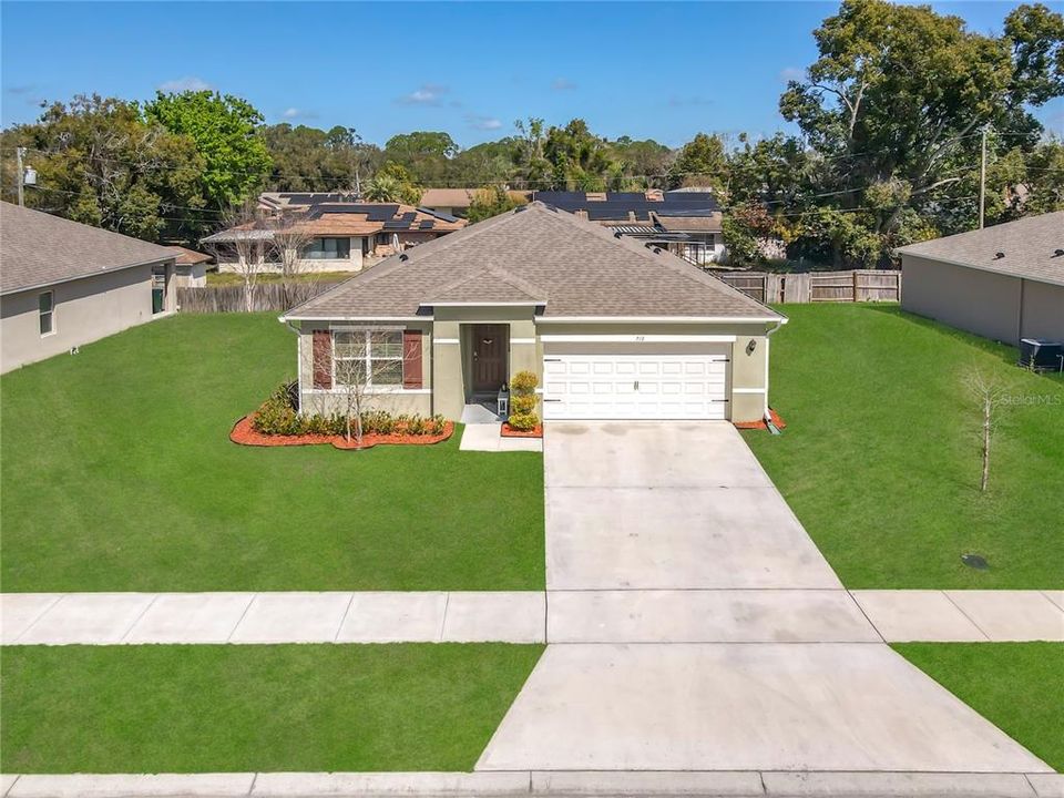 For Sale: $345,000 (3 beds, 2 baths, 1725 Square Feet)