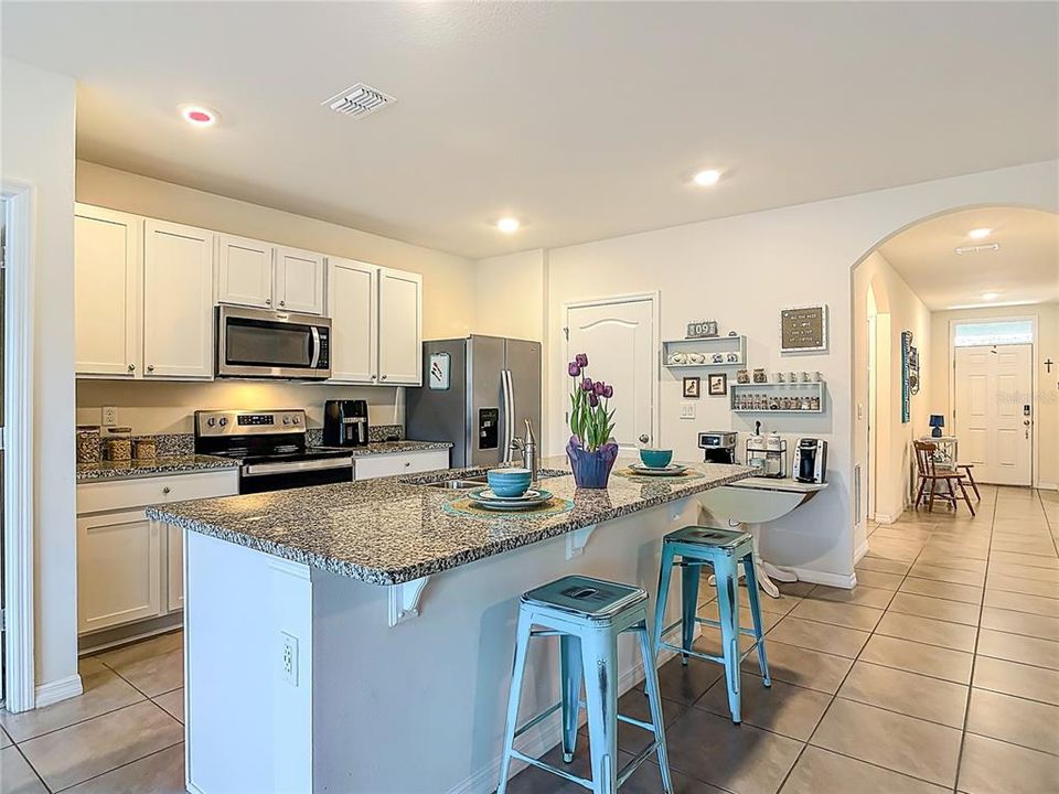For Sale: $345,000 (3 beds, 2 baths, 1725 Square Feet)
