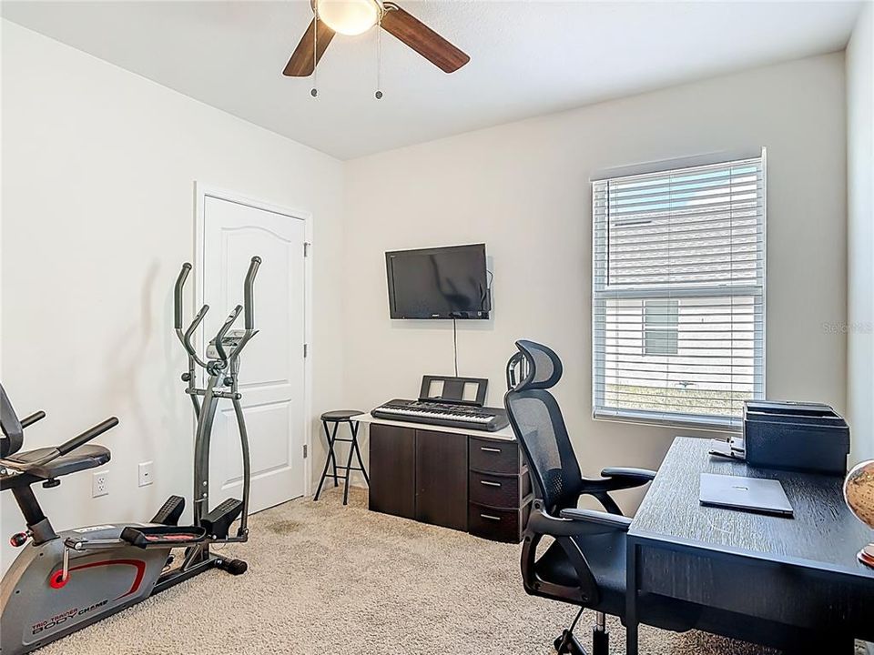 For Sale: $345,000 (3 beds, 2 baths, 1725 Square Feet)
