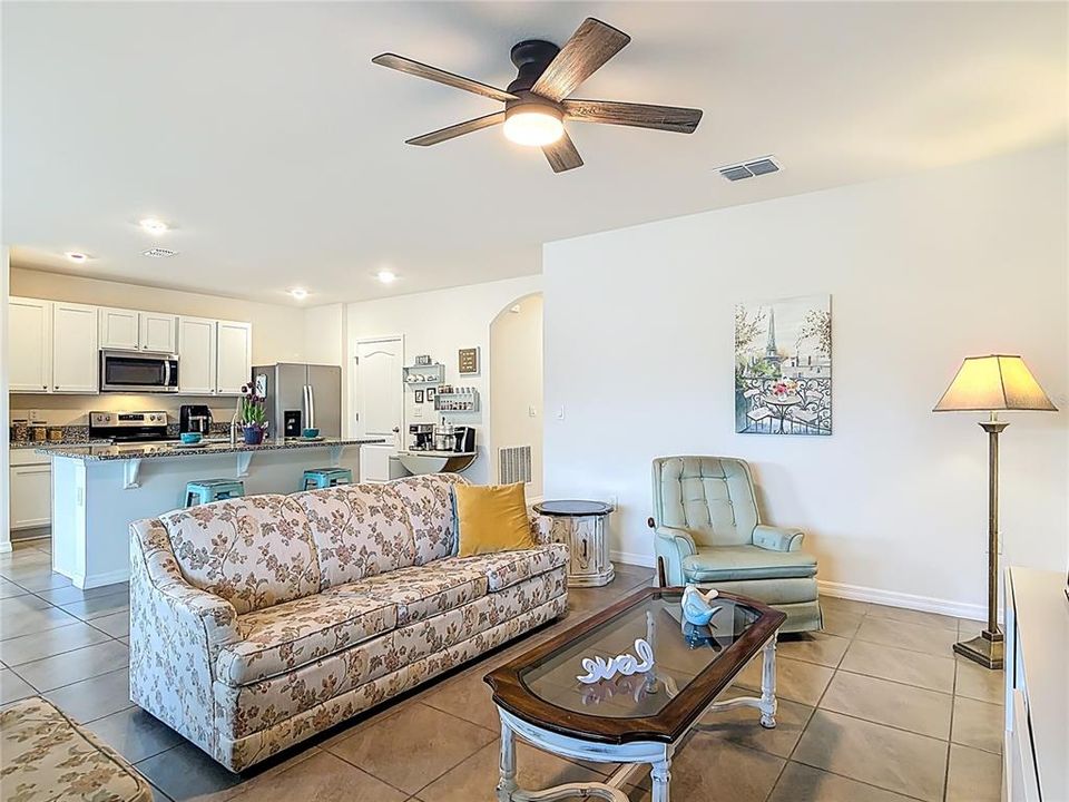 For Sale: $345,000 (3 beds, 2 baths, 1725 Square Feet)