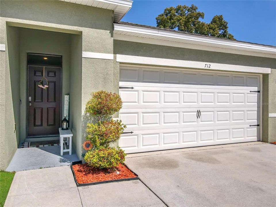 For Sale: $345,000 (3 beds, 2 baths, 1725 Square Feet)