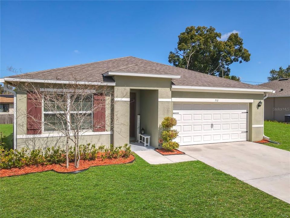 For Sale: $345,000 (3 beds, 2 baths, 1725 Square Feet)