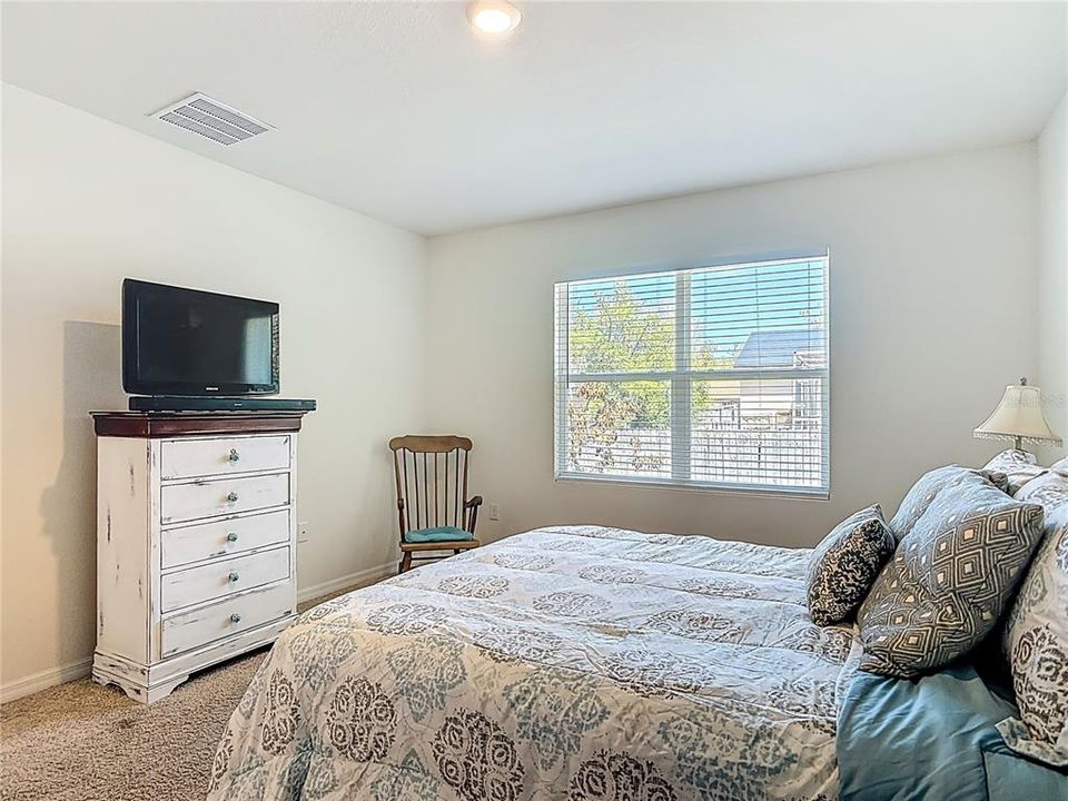 For Sale: $345,000 (3 beds, 2 baths, 1725 Square Feet)