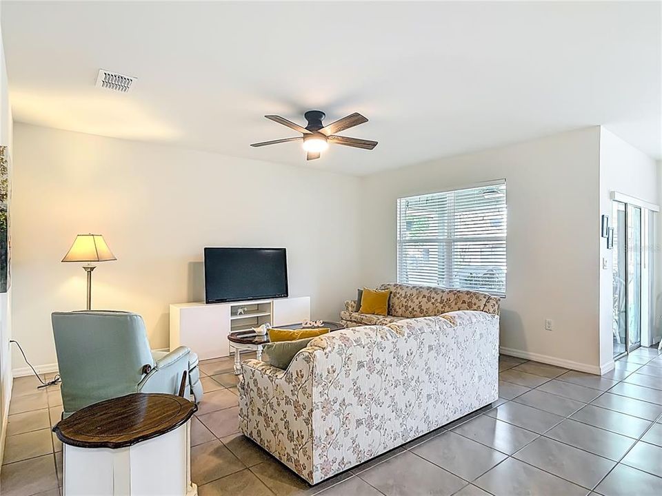 For Sale: $345,000 (3 beds, 2 baths, 1725 Square Feet)