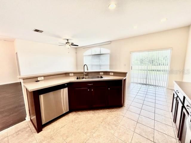 For Rent: $2,200 (3 beds, 2 baths, 1510 Square Feet)