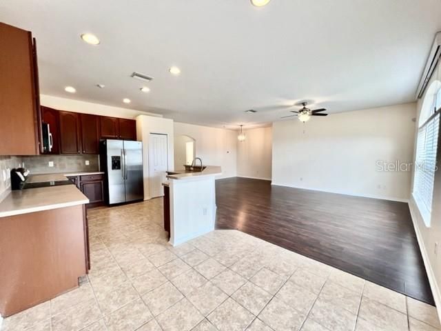 For Rent: $2,200 (3 beds, 2 baths, 1510 Square Feet)