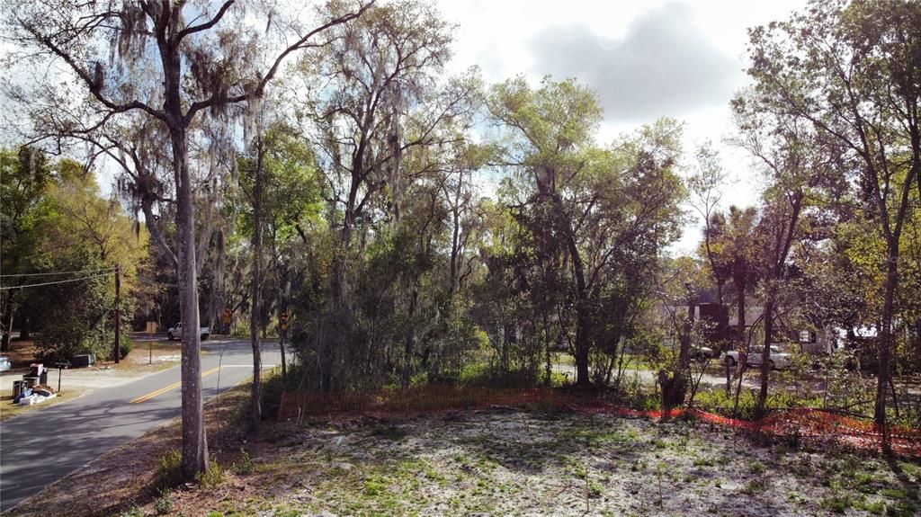 待售: $79,900 (0.44 acres)