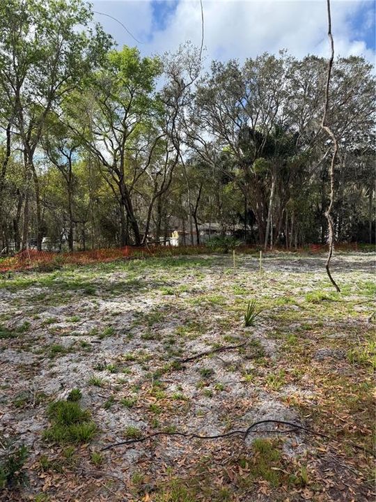 待售: $79,900 (0.44 acres)