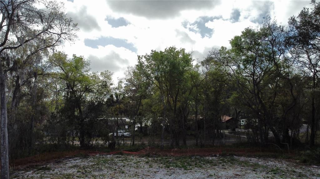 待售: $79,900 (0.44 acres)