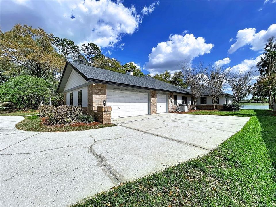 For Sale: $724,900 (5 beds, 3 baths, 4223 Square Feet)