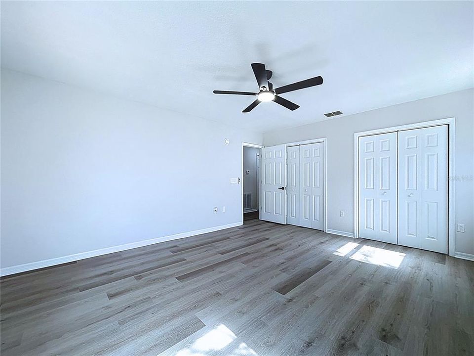 For Sale: $724,900 (5 beds, 3 baths, 4223 Square Feet)