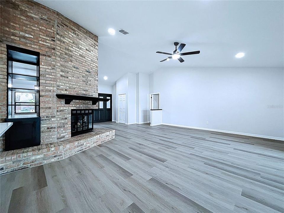 For Sale: $724,900 (5 beds, 3 baths, 4223 Square Feet)