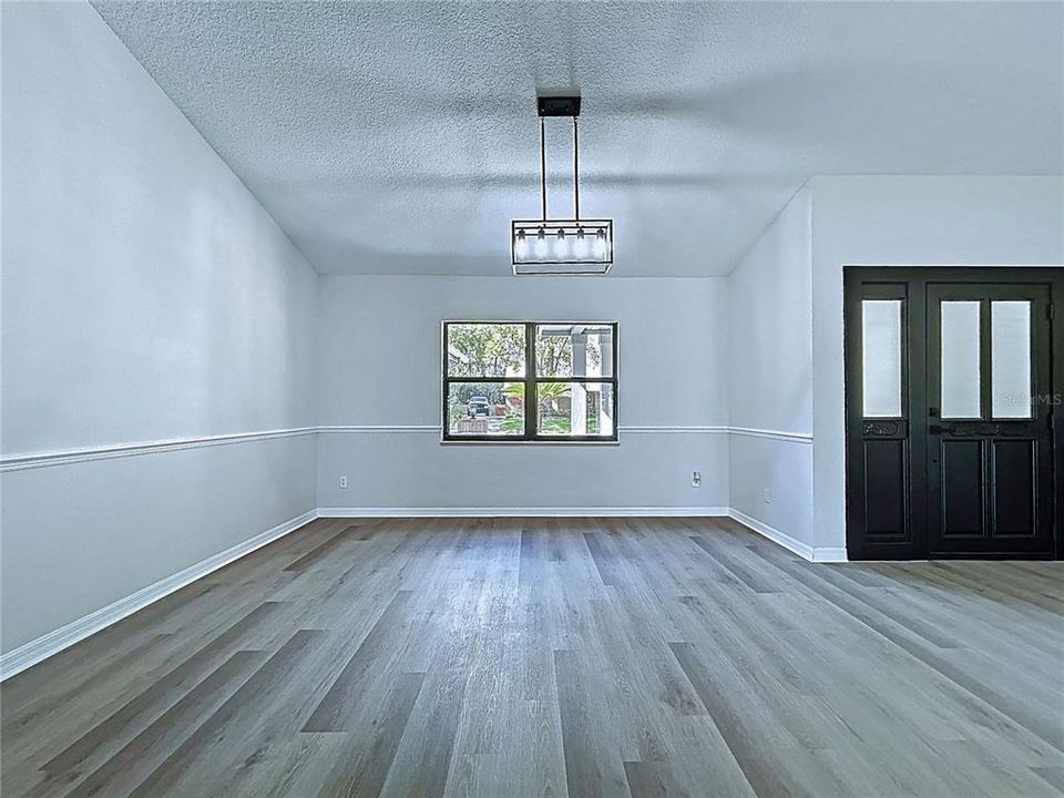 For Sale: $724,900 (5 beds, 3 baths, 4223 Square Feet)