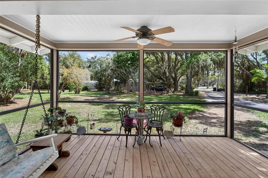 Active With Contract: $675,000 (3 beds, 2 baths, 1152 Square Feet)