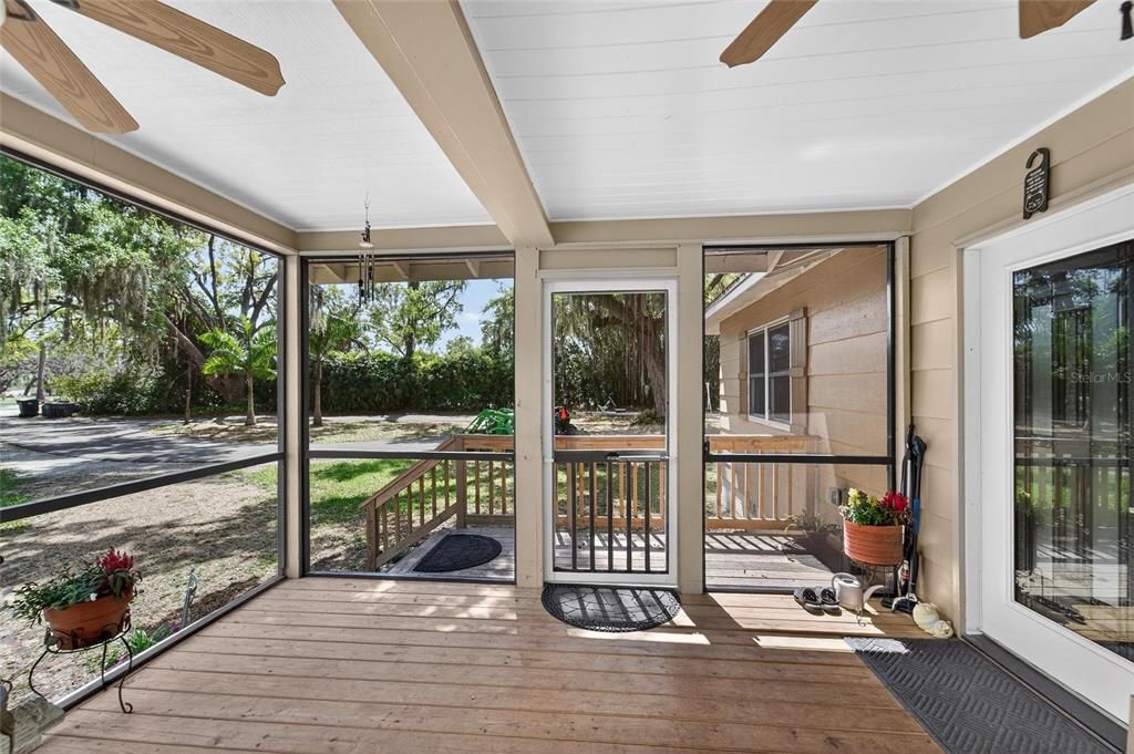 Active With Contract: $675,000 (3 beds, 2 baths, 1152 Square Feet)