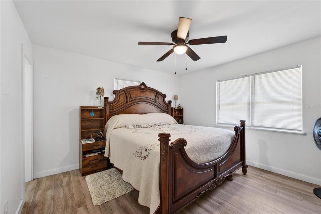 Active With Contract: $675,000 (3 beds, 2 baths, 1152 Square Feet)