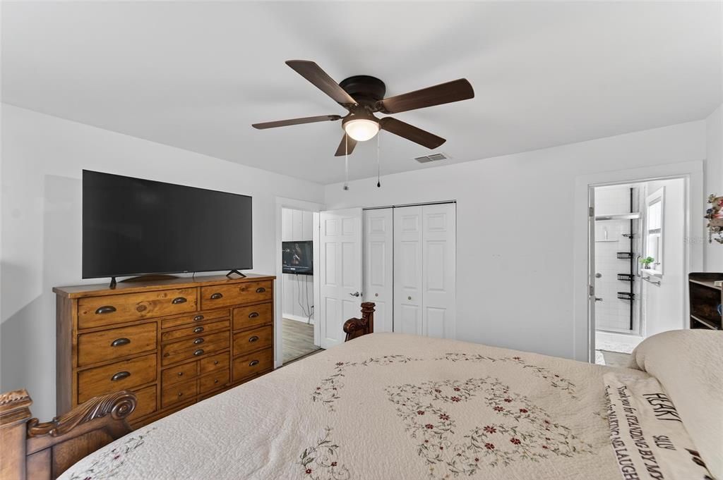 Active With Contract: $675,000 (3 beds, 2 baths, 1152 Square Feet)