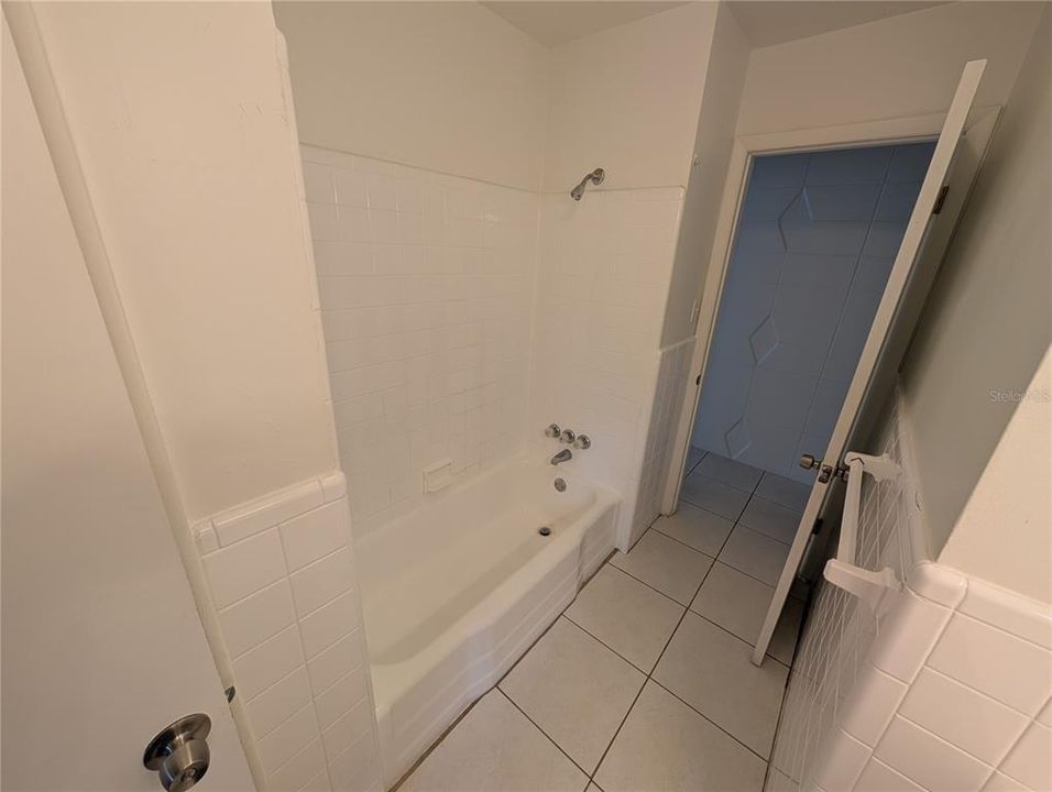 出租: $1,600 (2 贝兹, 1 浴室, 1125 平方英尺)