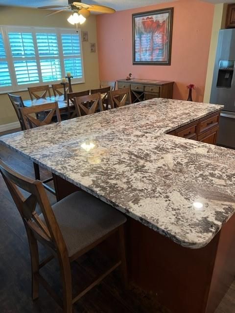 В аренду: $2,000 (2 спален, 2 ванн, 1516 Квадратных фут)