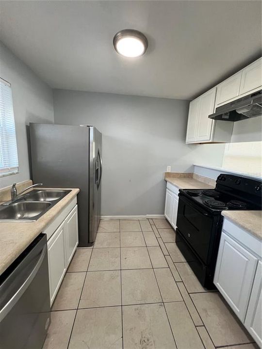 出租: $1,399 (2 贝兹, 2 浴室, 938 平方英尺)