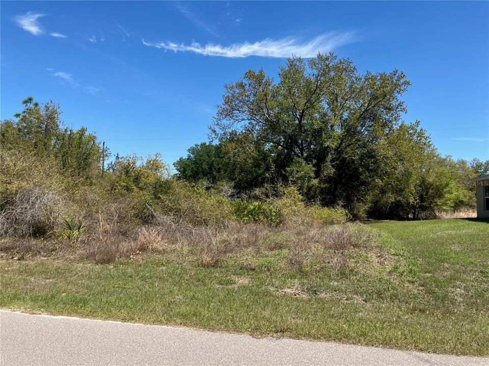 En Venta: $64,900 (0.75 acres)