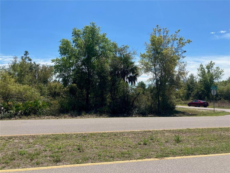 En Venta: $64,900 (0.75 acres)