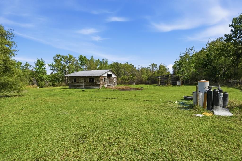 For Sale: $1,400,000 (3 beds, 2 baths, 1815 Square Feet)
