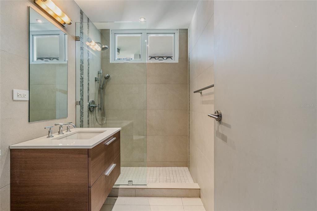 Activo con contrato: $1,690,000 (3 camas, 2 baños, 0 Pies cuadrados)