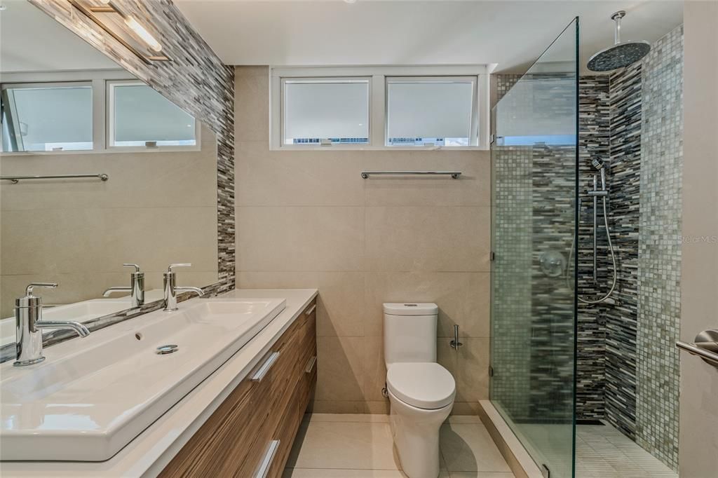 Activo con contrato: $1,690,000 (3 camas, 2 baños, 0 Pies cuadrados)