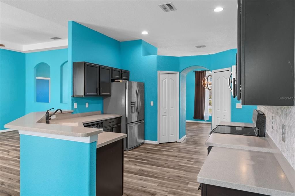 Active With Contract: $449,700 (3 beds, 2 baths, 2157 Square Feet)