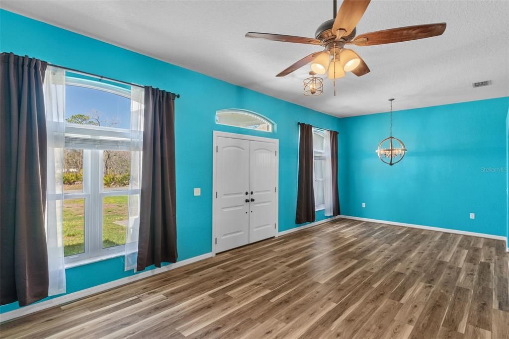 Active With Contract: $449,700 (3 beds, 2 baths, 2157 Square Feet)