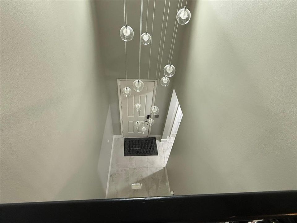 Activo con contrato: $915,000 (4 camas, 3 baños, 2988 Pies cuadrados)