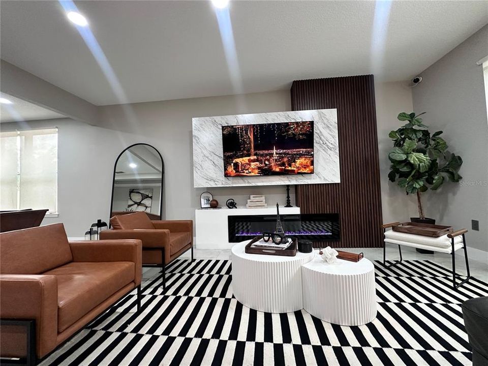 Activo con contrato: $915,000 (4 camas, 3 baños, 2988 Pies cuadrados)