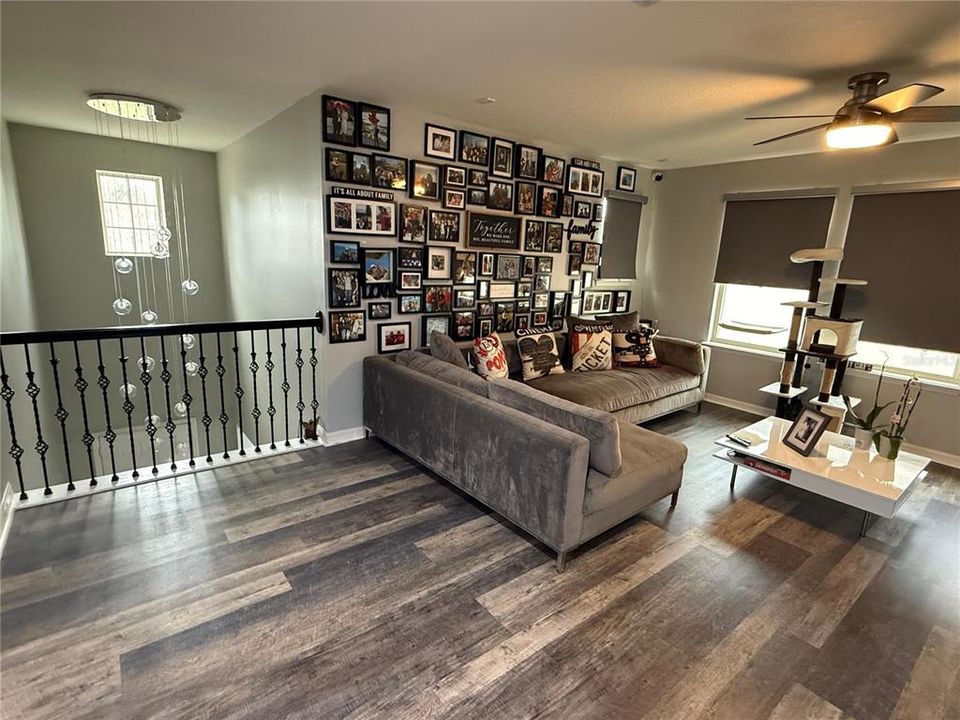 Activo con contrato: $915,000 (4 camas, 3 baños, 2988 Pies cuadrados)
