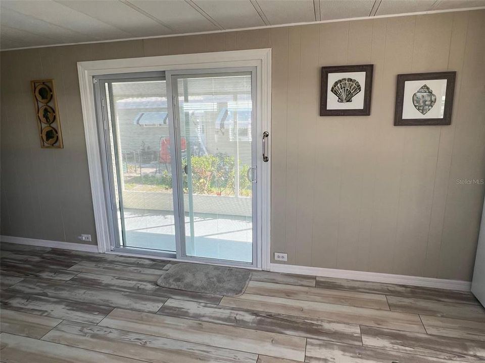 На продажу: $98,000 (2 спален, 2 ванн, 672 Квадратных фут)