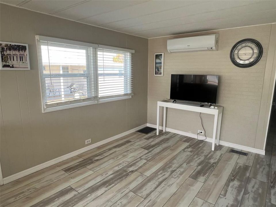 На продажу: $98,000 (2 спален, 2 ванн, 672 Квадратных фут)