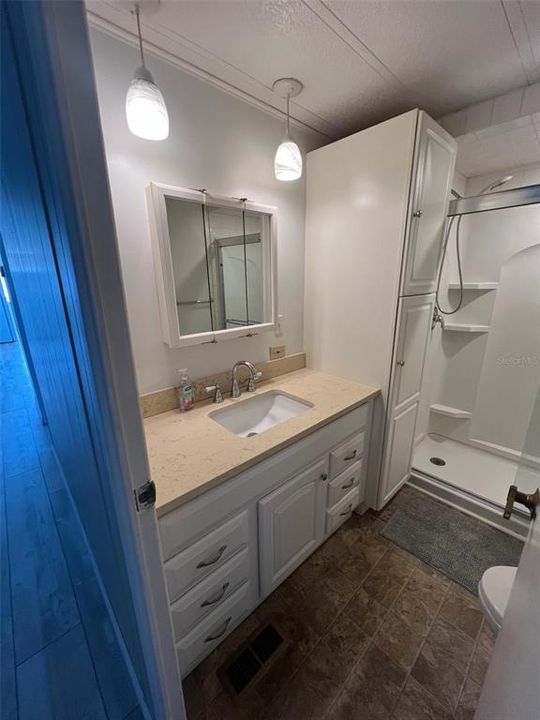 На продажу: $98,000 (2 спален, 2 ванн, 672 Квадратных фут)